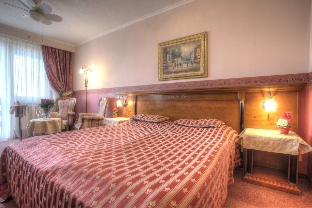 Grand Boutique With Privat Wellnes (adults Only) 4*
