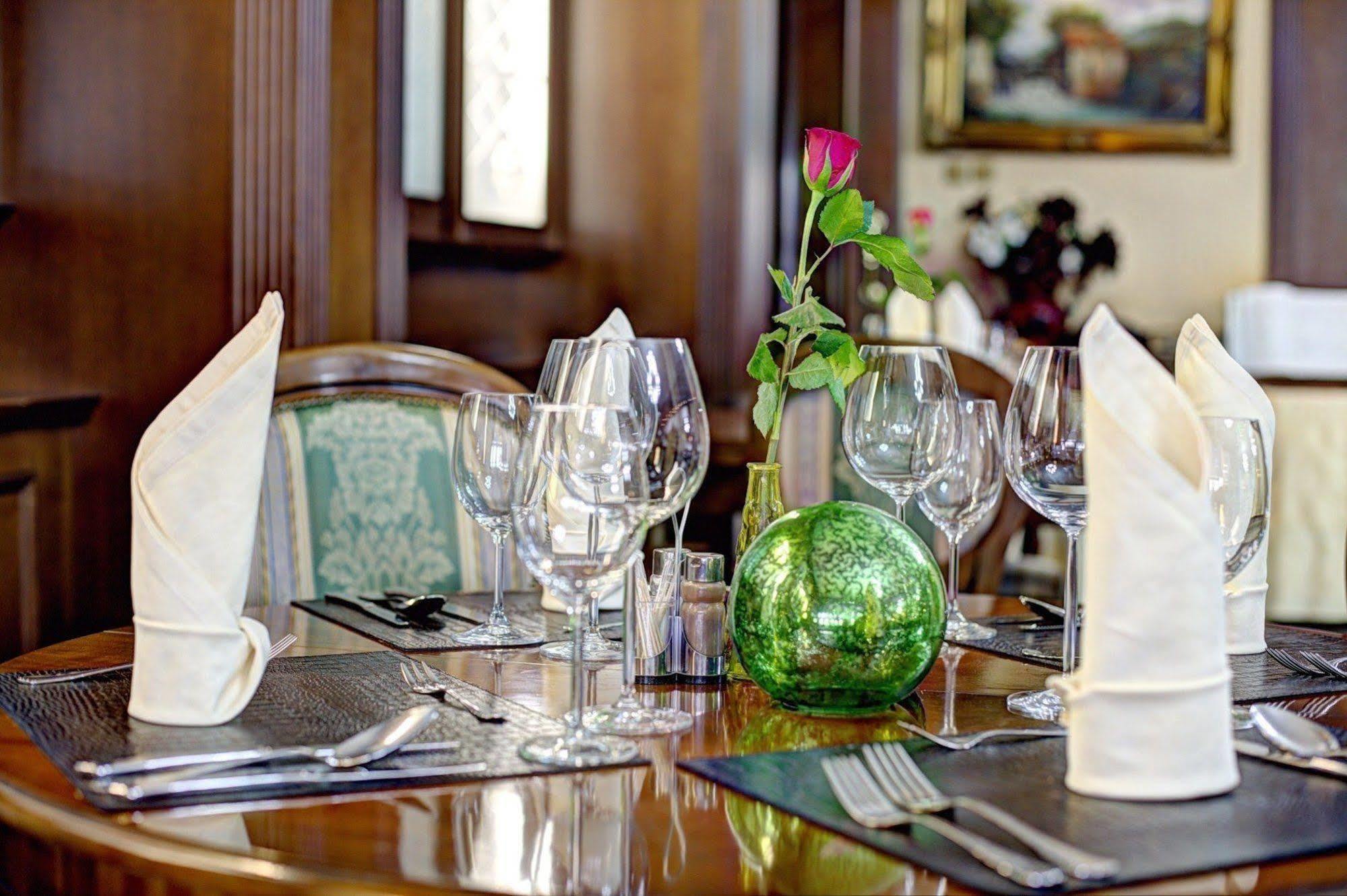 Grand Boutique With Privat Wellnes (adults Only) Pieszczany