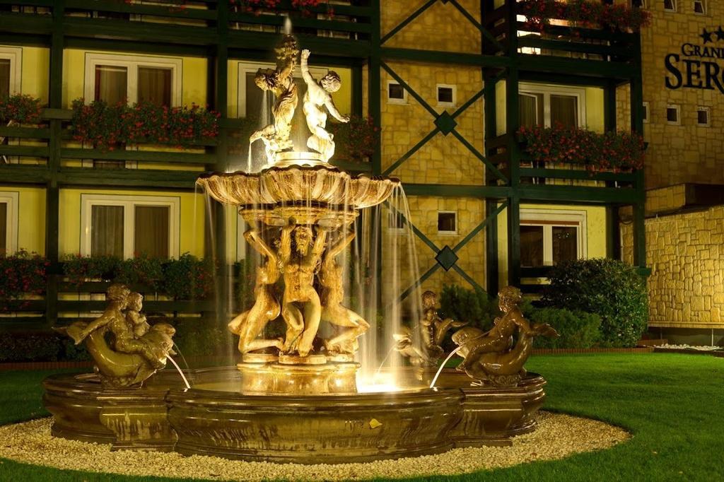 Grand Boutique With Privat Wellnes (adults Only) 4* Piest'any