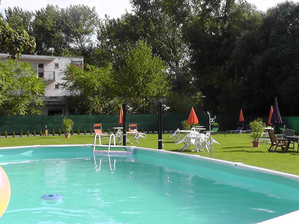 Grand Boutique With Privat Wellnes (adults Only) Готель 4*